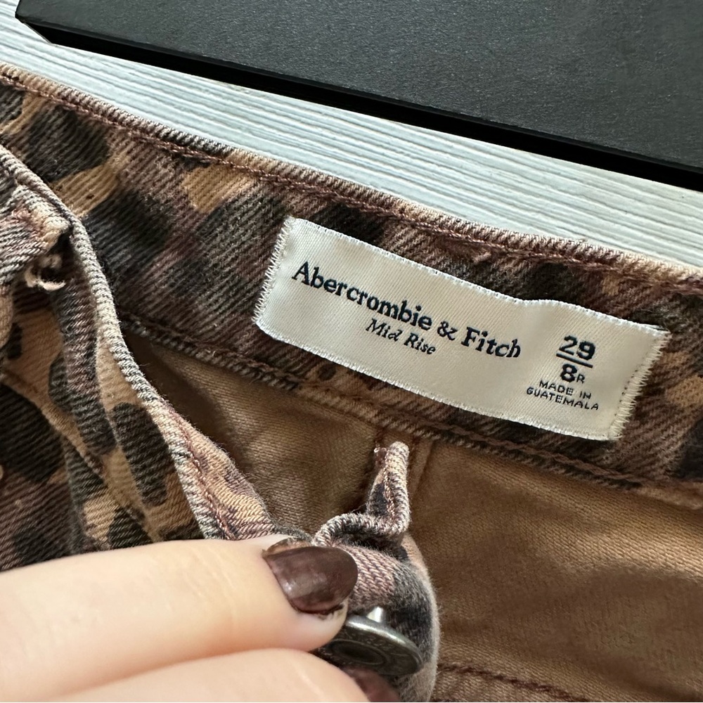 Abercrombie & Fitch Mid Rise cheetah leoparf animal Brown Pants jeans 29 8 - Picture 3 of 8